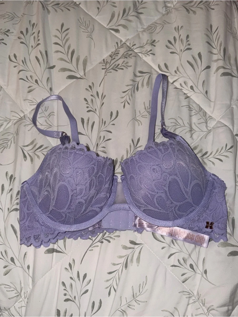 Lavender Lace Underwire Bra - Unknown Brand